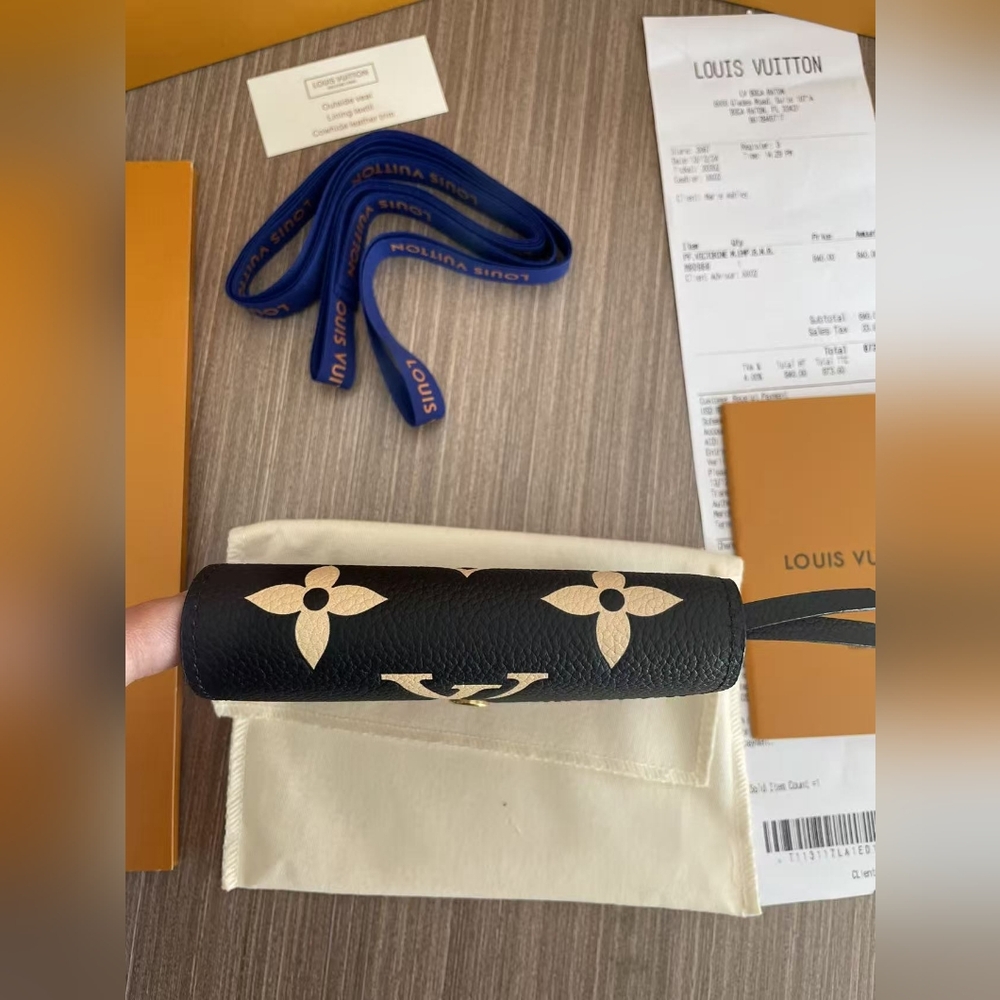 Louis Vuitton Victorine Wallet - Picture 9 of 16